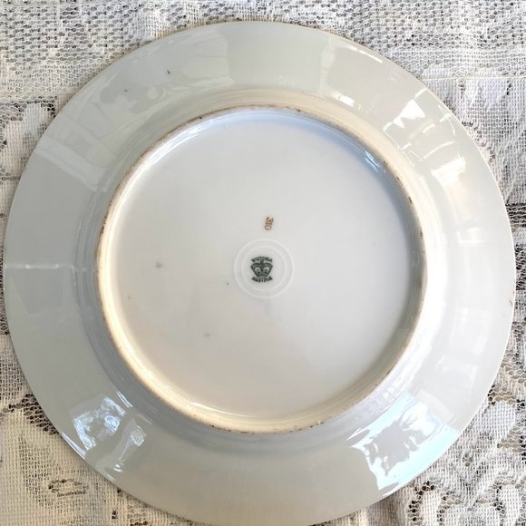 Antique Victoria Austria Hand Painted White Roses, Gold Filigree On Rim Plate - Picture 5 of 5